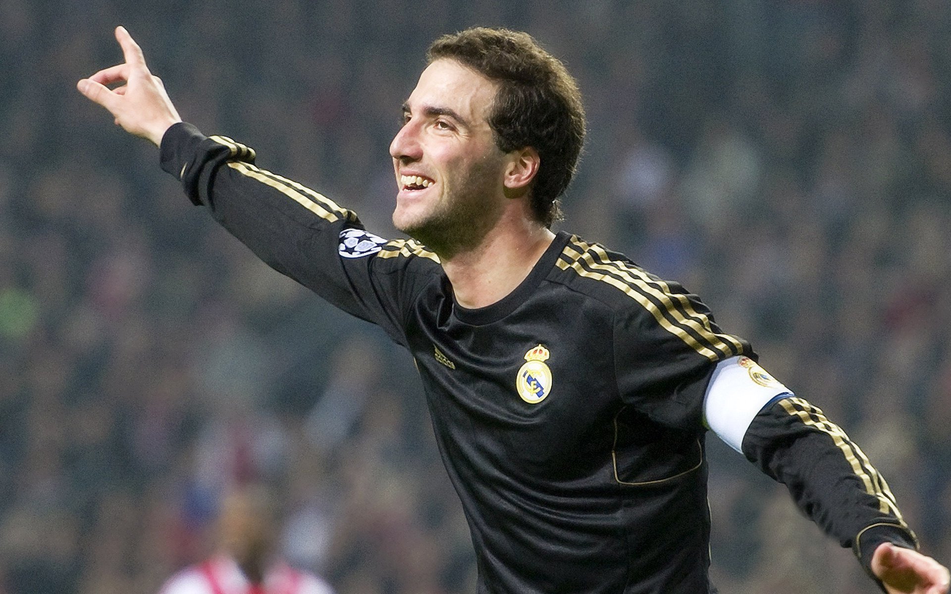 世界杯:裁判体测幕后花絮曝光 高强度冲刺训练不输职业球员