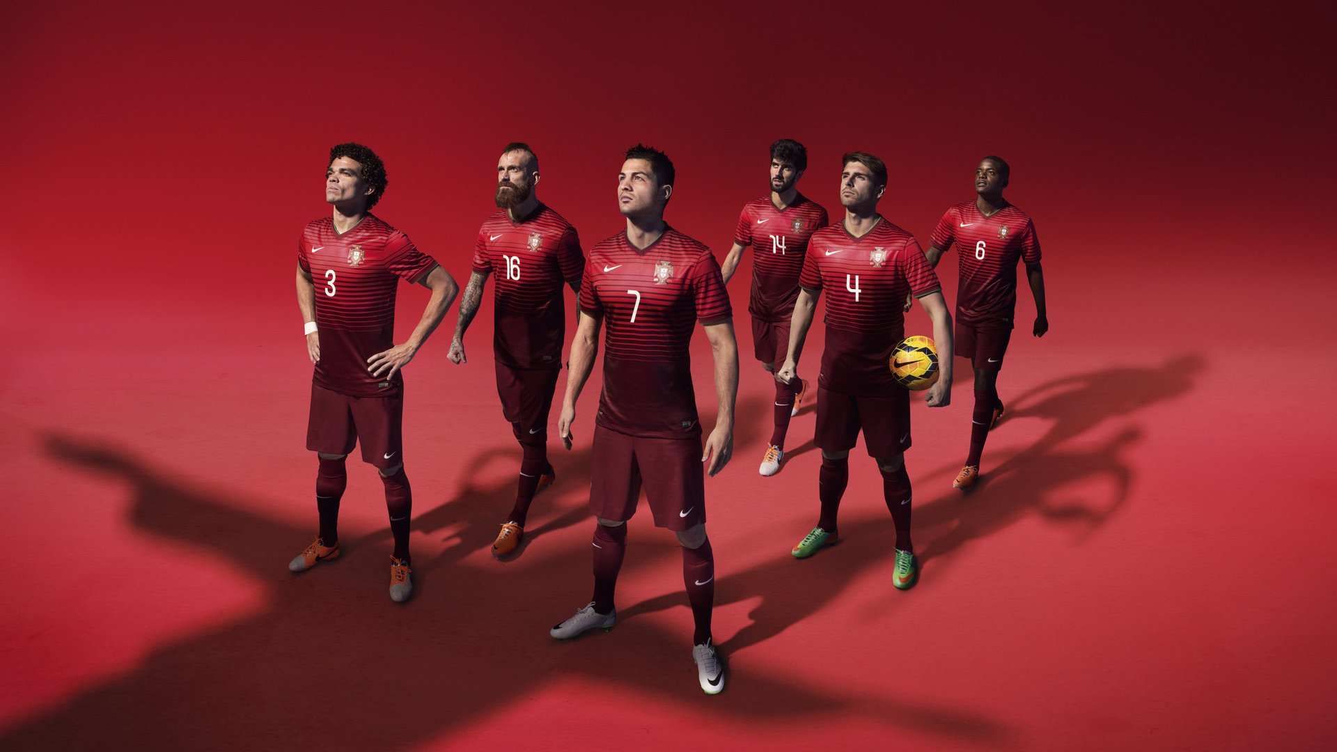 俯卧撑接力世界纪录刷新 10人团队一小时内总次数突破万次